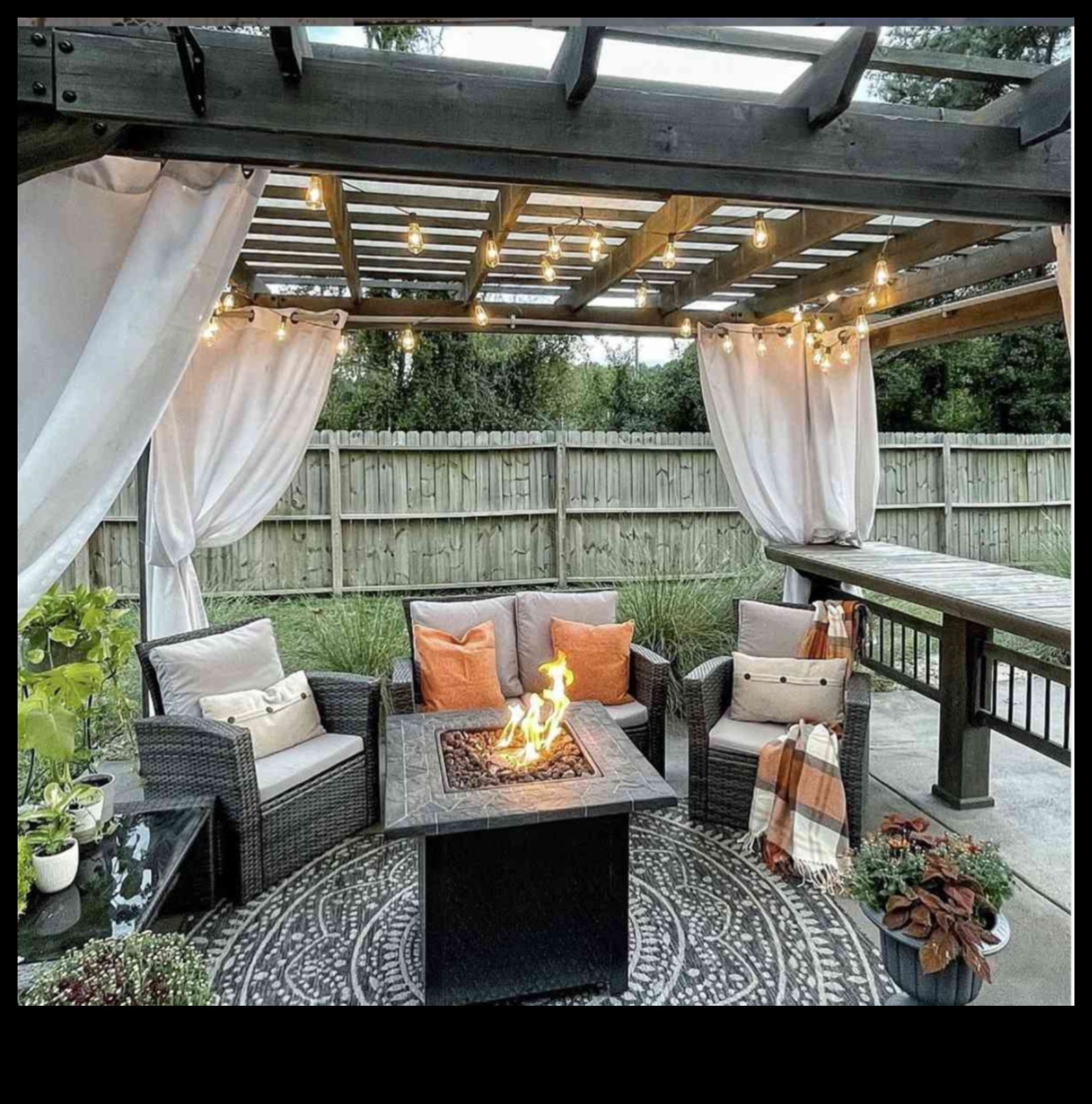 Sfaturi pentru decorarea spațiului dvs. de pergolă în aer liber