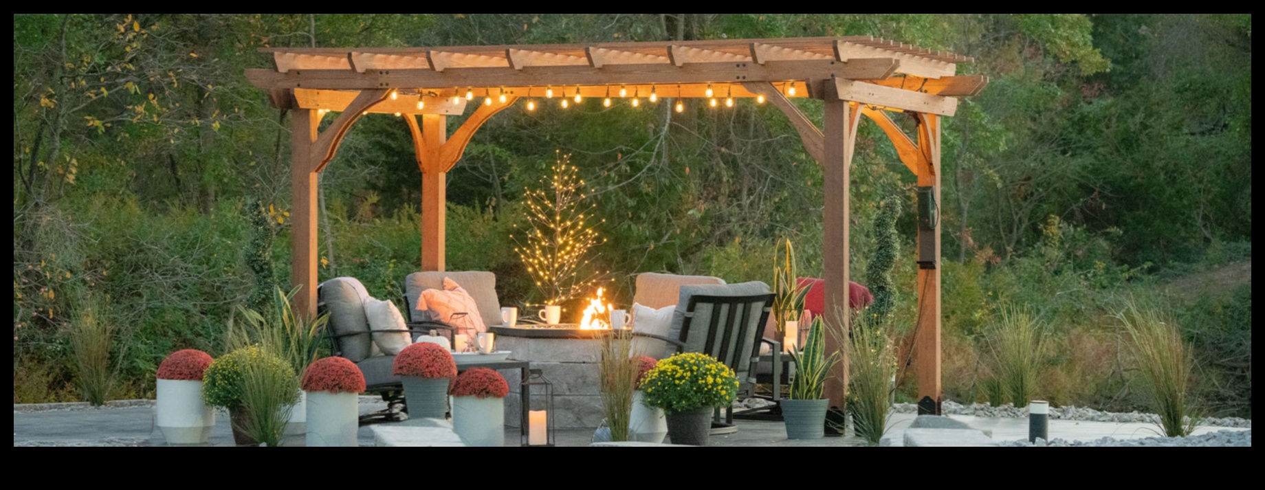 Sfaturi pentru decorarea spațiului dvs. de pergolă în aer liber