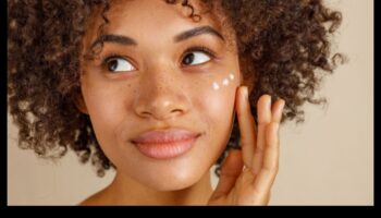 Îngrijirea pielii pentru diferite climate: ajustarea rutinei pentru schimbările de temperatură