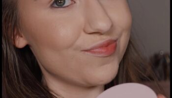 Minuni fără greutate: pudre ușoare pentru un aspect natural